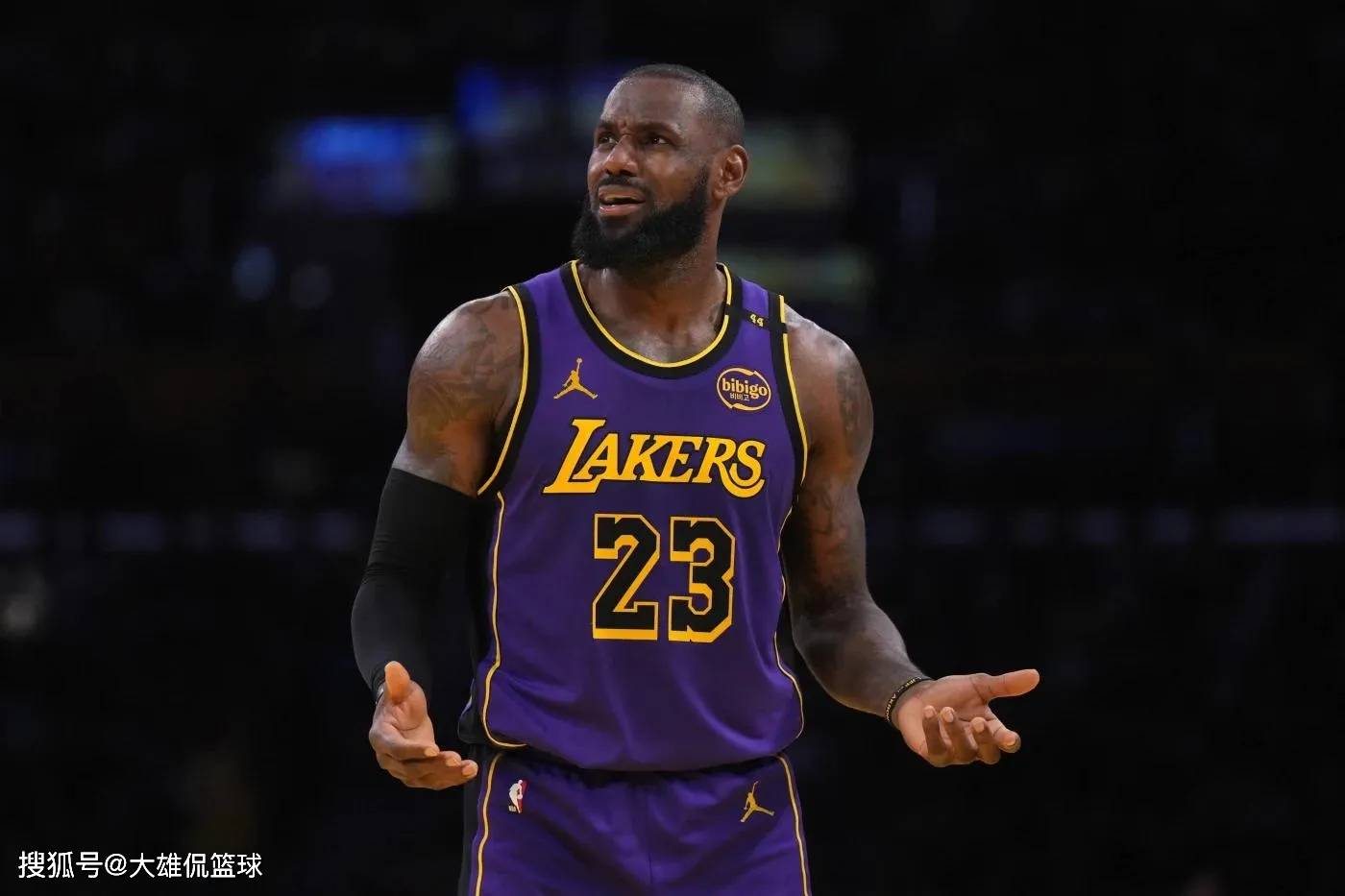 NBA高管称詹姆斯没有重返骑士是最大的错误，不应该继续留在湖人