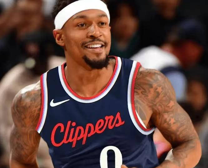 洛杉矶快船更新消息：比尔选定球衣号码，2换1交易方案曝光