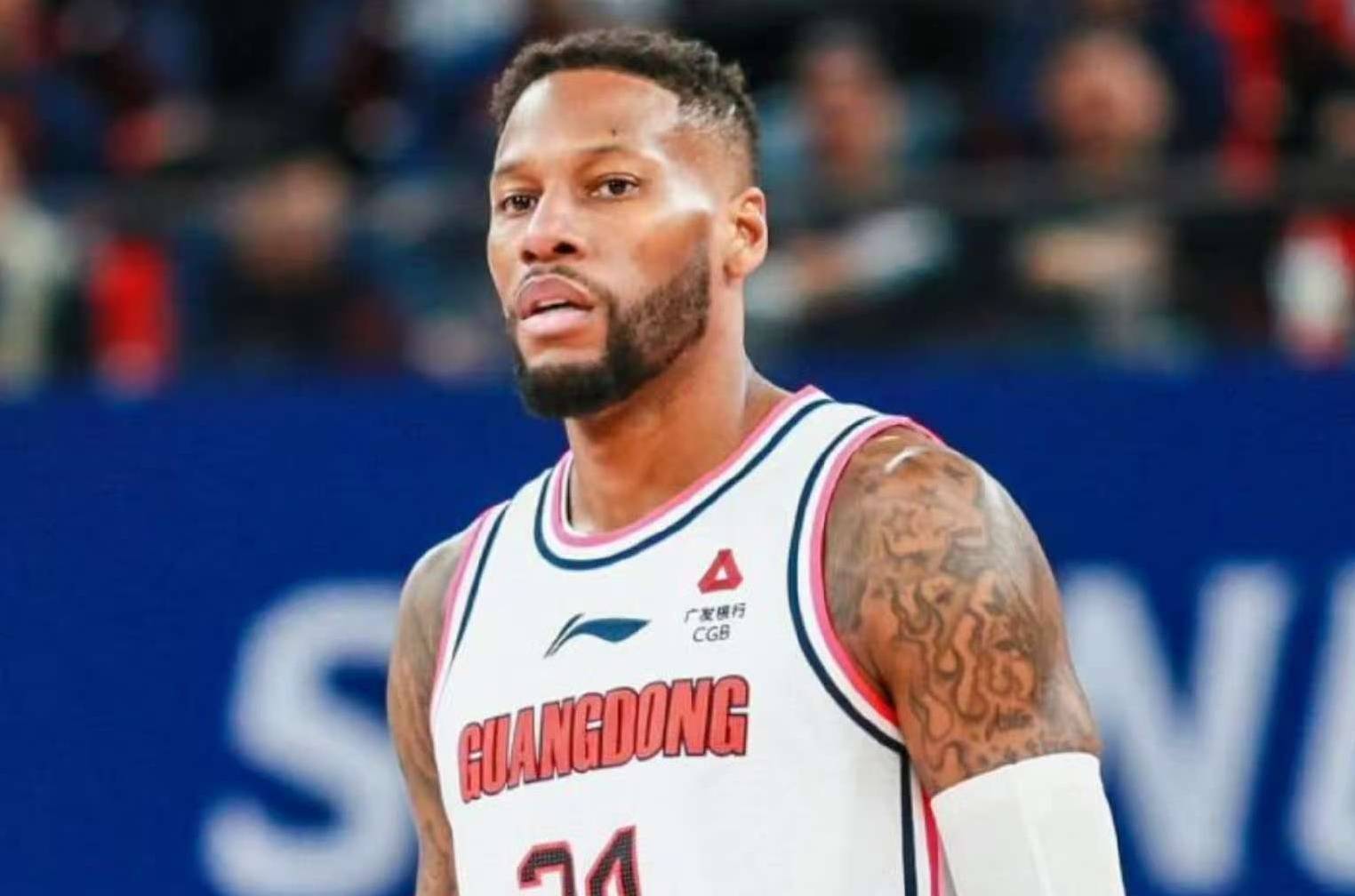 正式退役？威姆斯官宣决定，8年CBA薪水曝光，广东或退役球衣