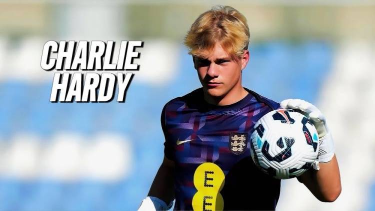 英媒：曼联接近签下德比郡16岁天才门将查理-哈迪