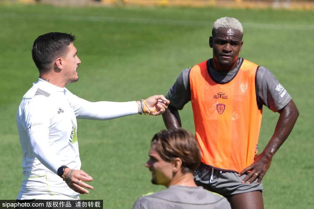 卡利亚里迎来新星：S-埃斯波西托体检在即，转会前景乐观！