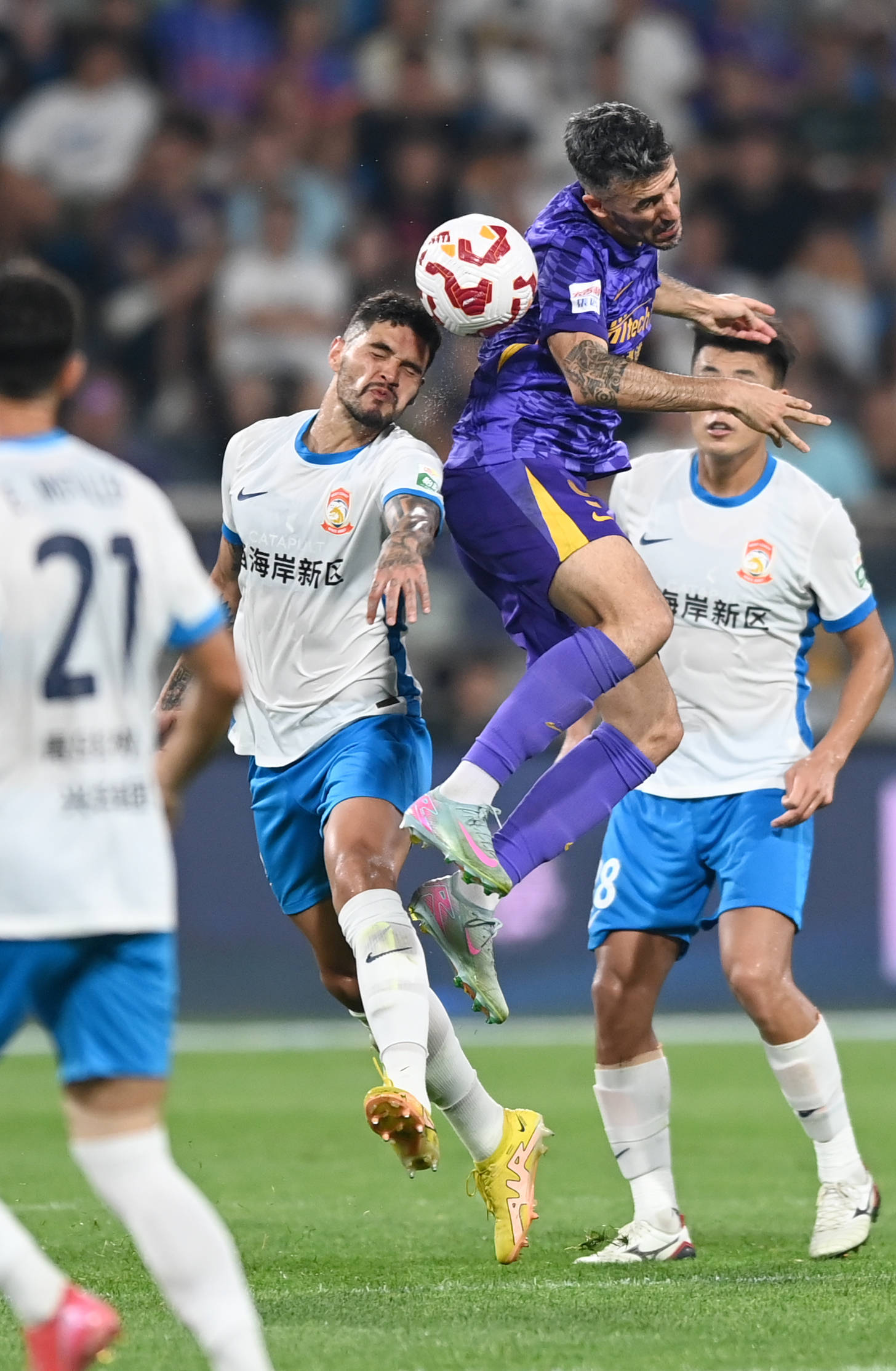 （体育）足球——中超：天津津门虎平青岛西海岸