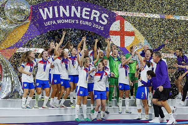 早知道 | 英格兰卫冕女足欧洲杯冠军