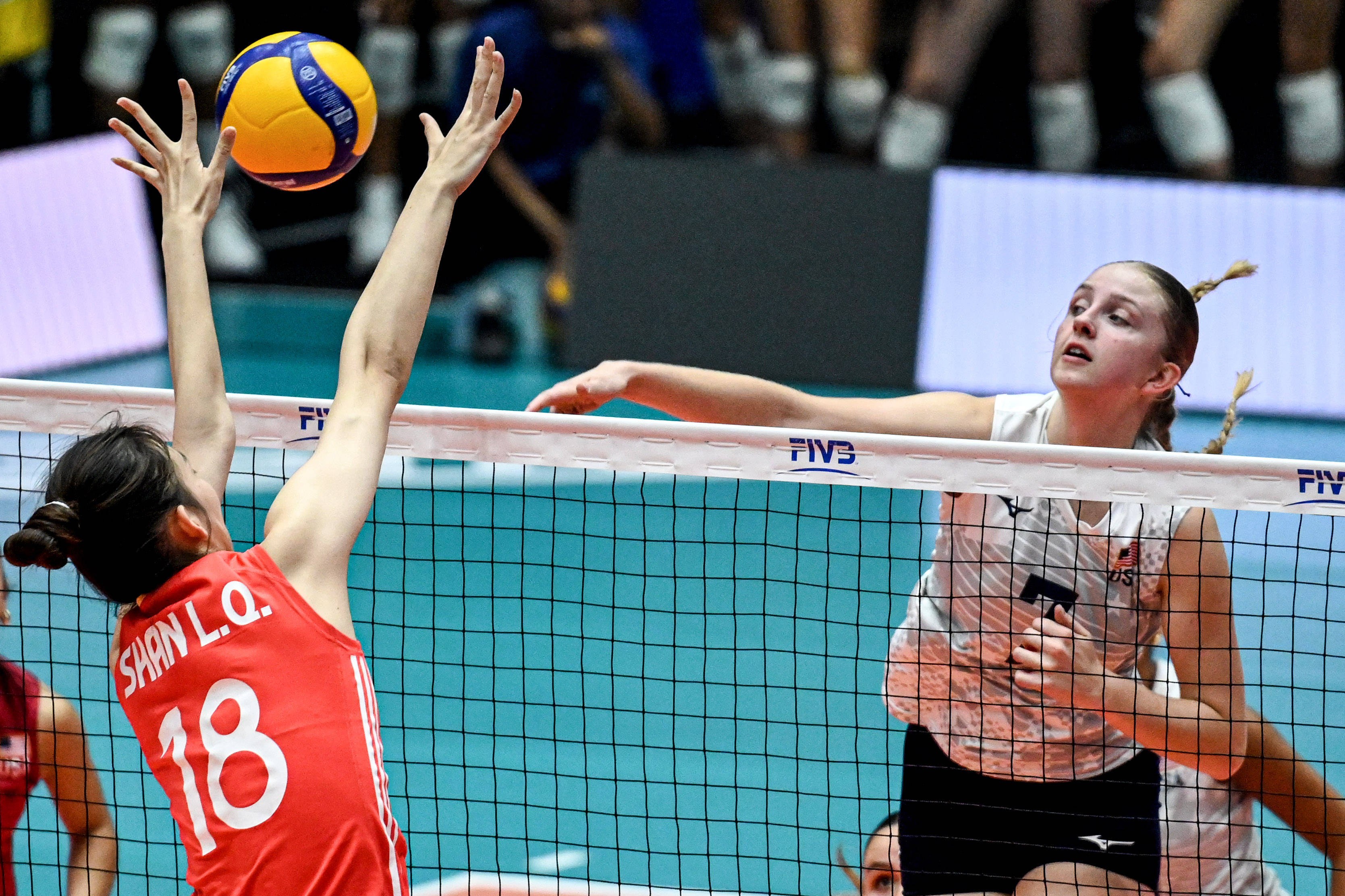 （体育）排球——U21女排世锦赛：中国胜美国