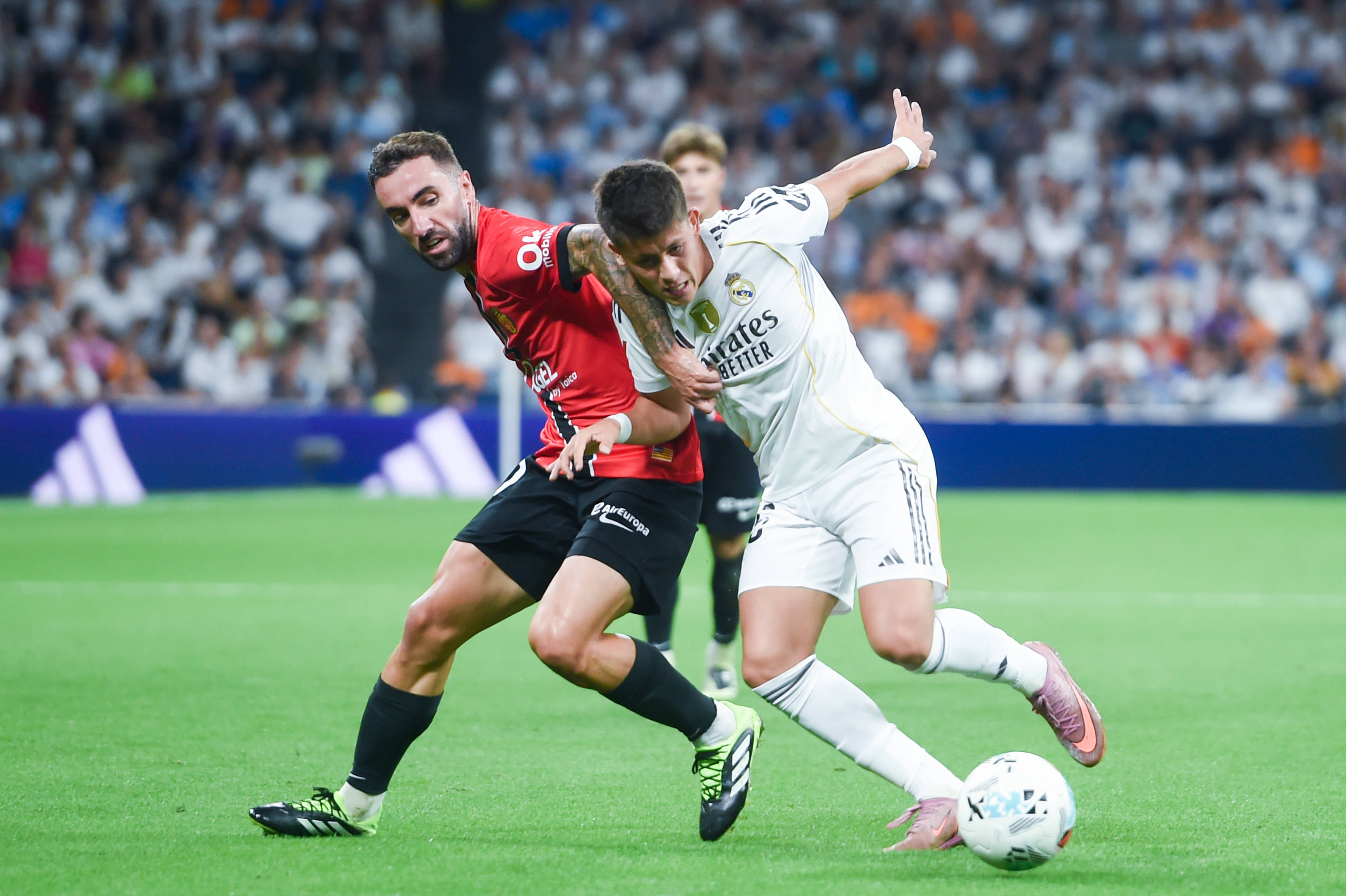 (体育)足球——西甲:皇家马德里胜马略卡