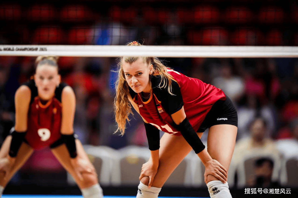 世锦赛：意大利女排3-0德国队，埃格努轰21分，八强已经产生三席