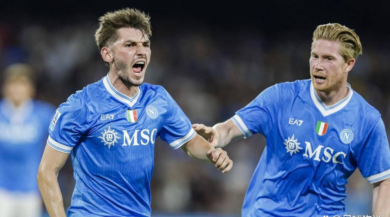 意甲：那不勒斯3-2击败比萨，4连胜登顶，孔蒂冲冠引期待