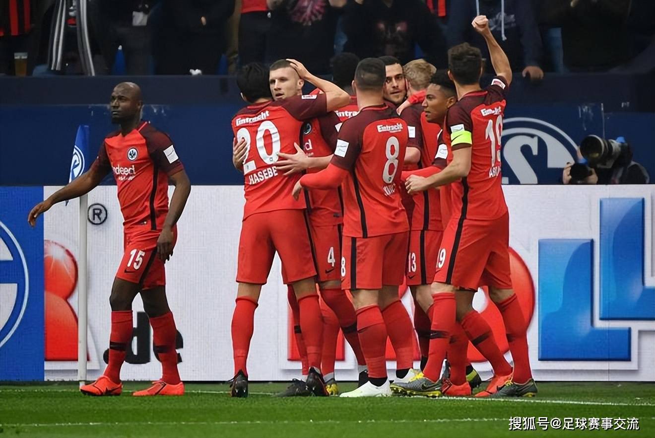 今日足球：斯图加特vs沃尔夫斯堡 法兰克福vs弗赖堡