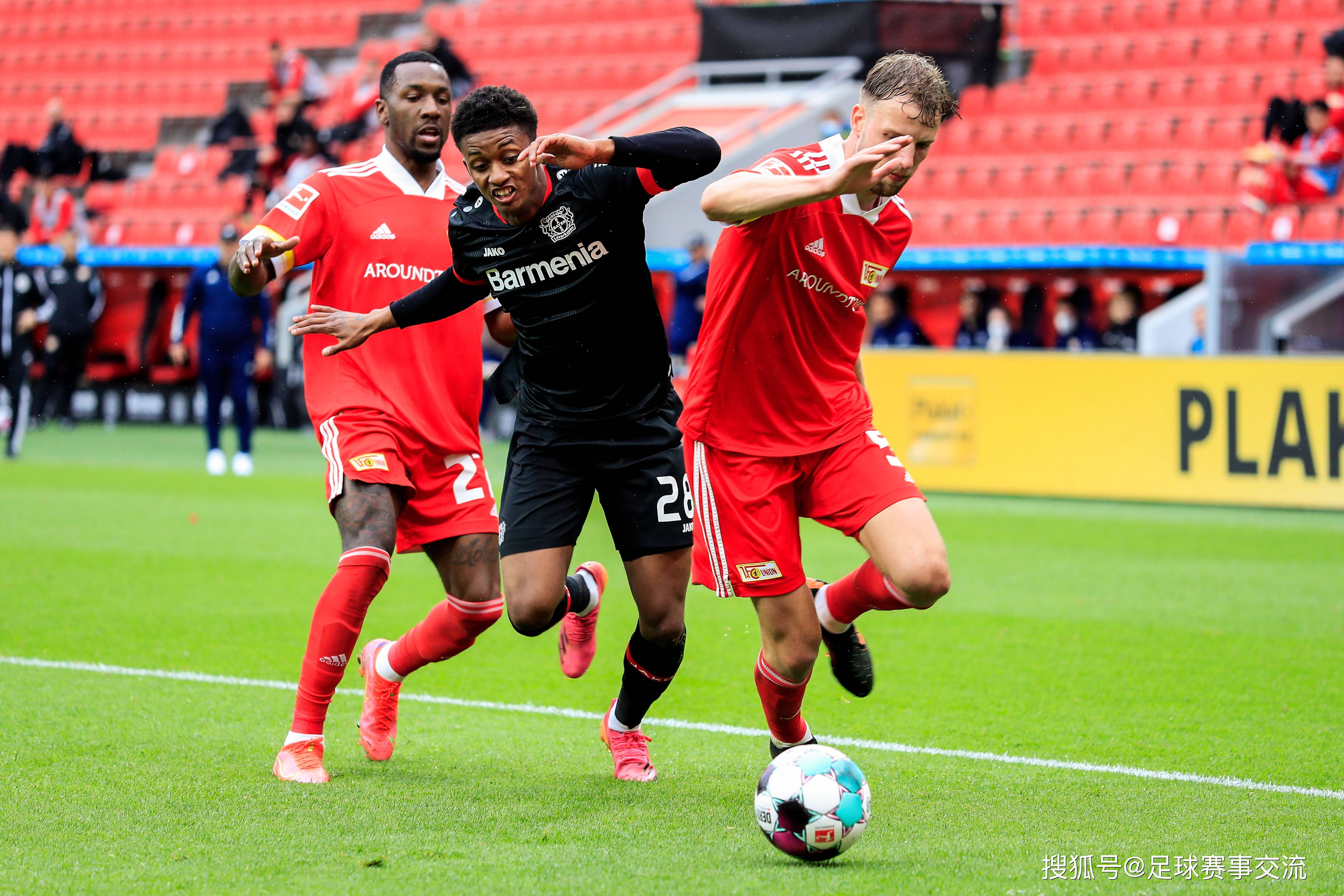 今日足球：斯图加特vs沃尔夫斯堡 法兰克福vs弗赖堡